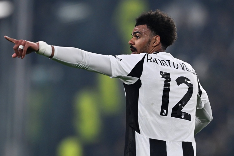 比利亚雷亚尔为维加开出2800万欧元四年合约,在尤文国米竞争中占据先机