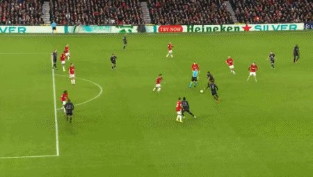 专业体育直播-【早报】没有奇迹！曼联不敌拜仁欧冠小组垫底出局！