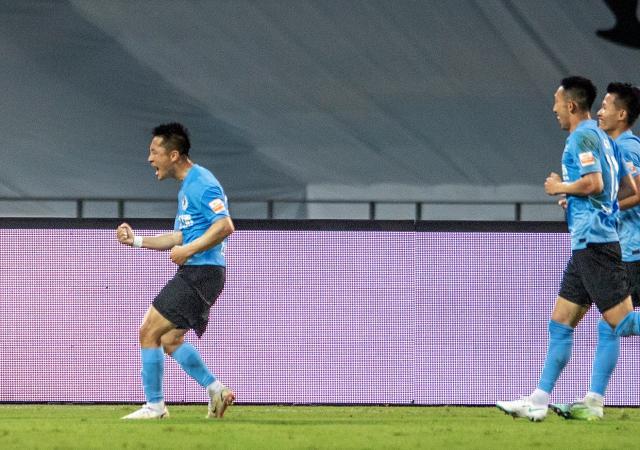 fb体育-【中超观察】让足球回归本身 “大连人现象”才是希望