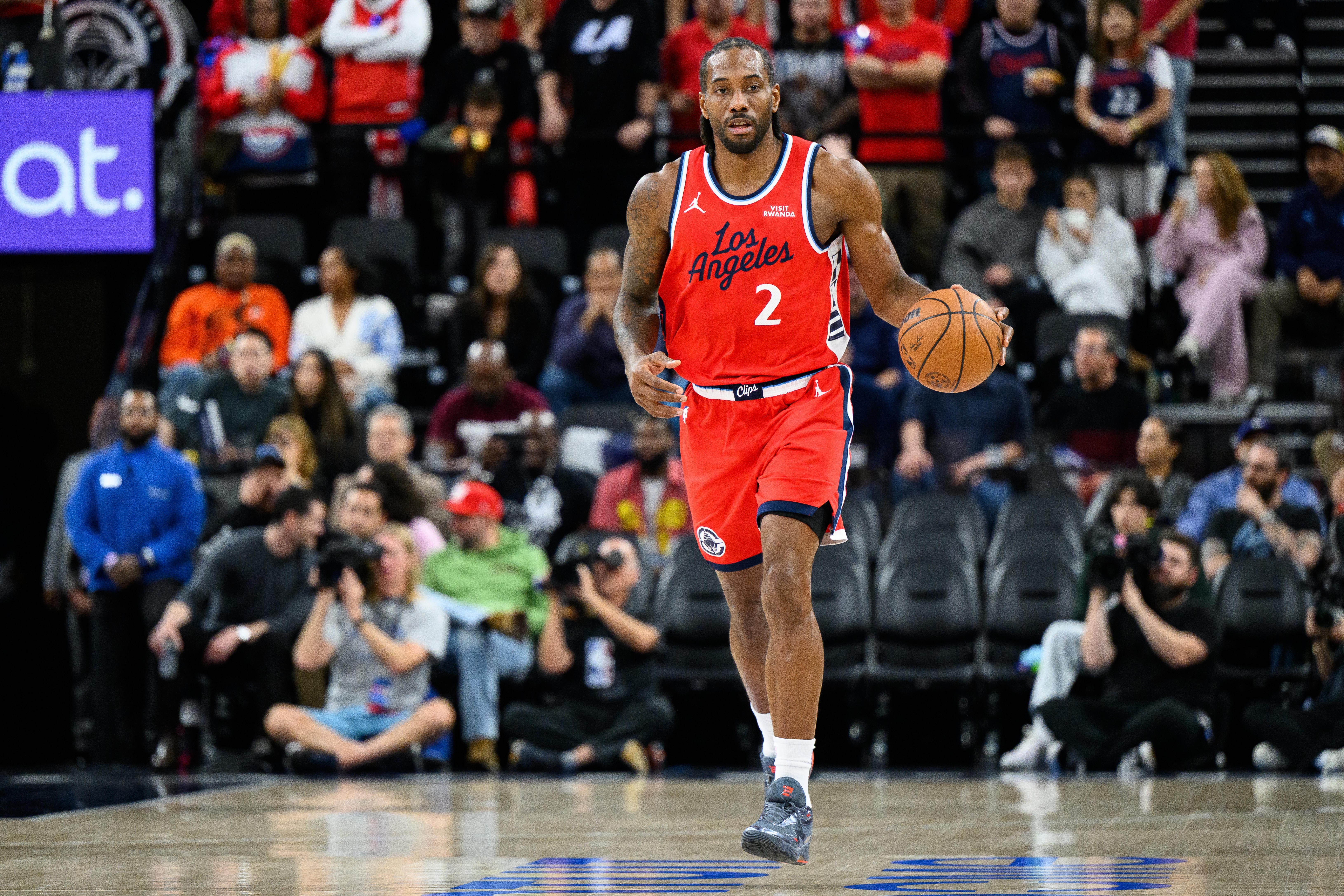 fb体育-杀戮机甲！伦纳德全场19投11中&amp;三分10中6 砍下34分4板3助1断