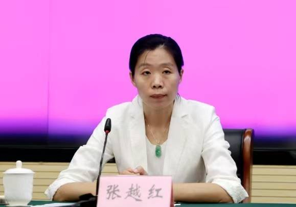 多样化赛事频道-女排传奇张越红:制造最经典一扣,退役后官至副厅级,婚姻美满幸福|葛勇|排球|体育局|雅典奥运会|中国女排_新浪体育_新浪新闻