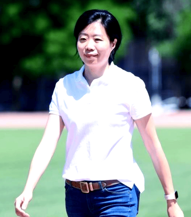 多样化赛事频道-女排传奇张越红:制造最经典一扣,退役后官至副厅级,婚姻美满幸福|葛勇|排球|体育局|雅典奥运会|中国女排_新浪体育_新浪新闻